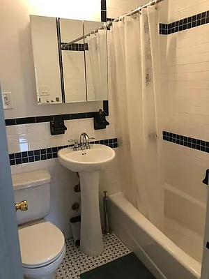 Rented by Oxford Property Group | media 8