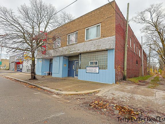 2nd image of 167 W Broadway Ave