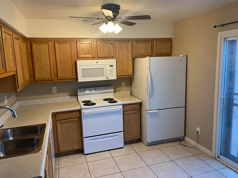 1750 E Mateo Cir #111 — Photo 5