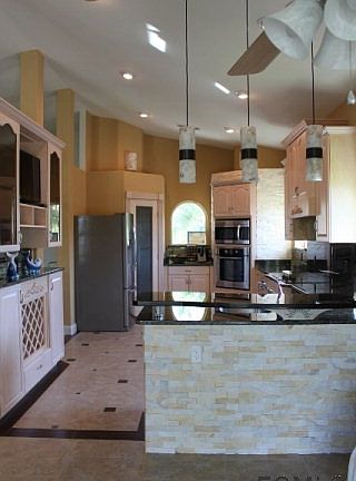 3rd image of 2508 Lakeshore Dr