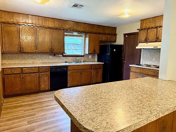 4th image of 1612 Sunrise St