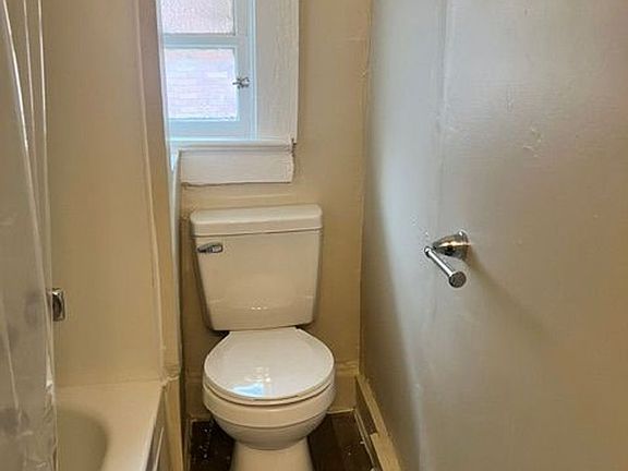 4th image of 1201 Columbia Ave #4