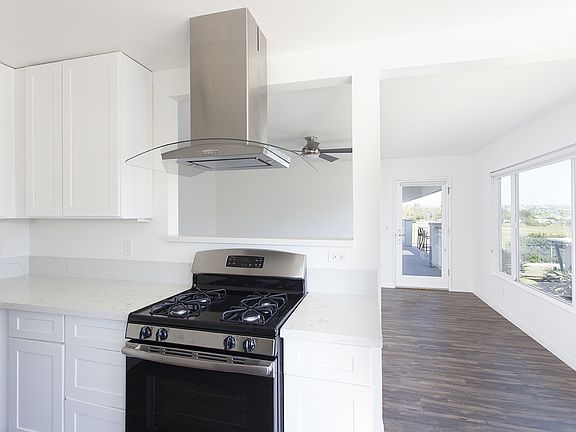 5th image of 4080 1/2 Crown Point Dr