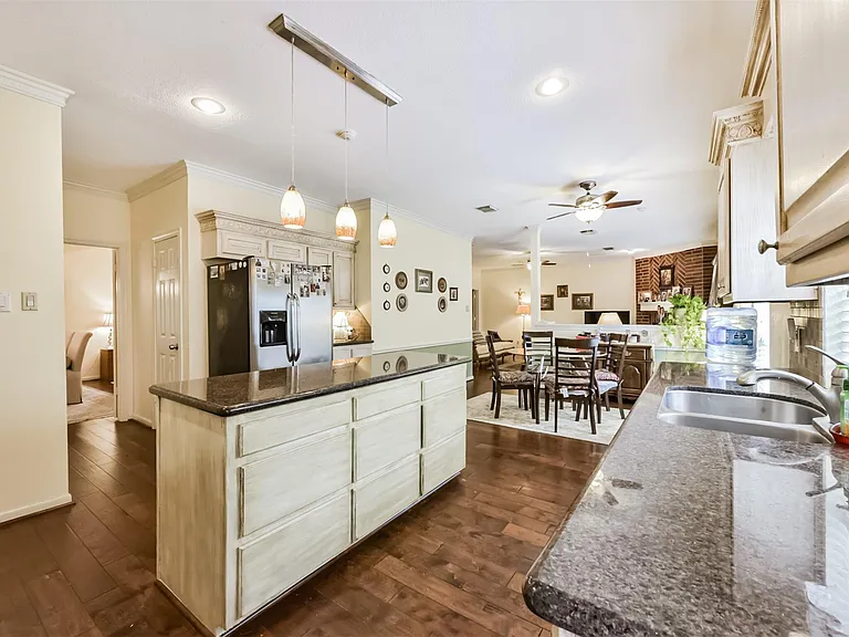 1306 N Gabriel River Cir — Photo 20