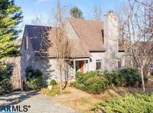 275 Homestead Ln, Charlottesville, VA 22902