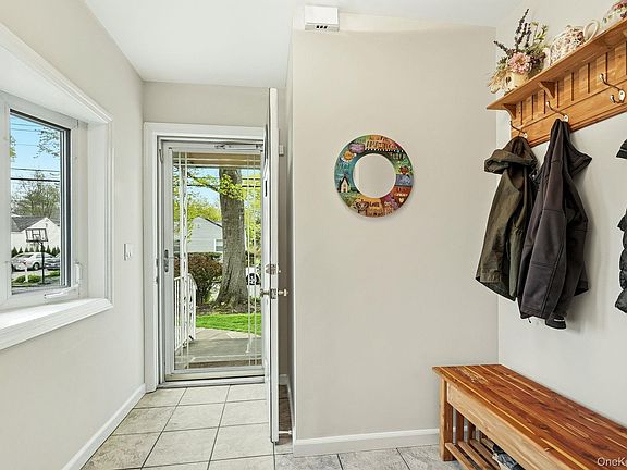 3rd image of 44 Darling Avenue
