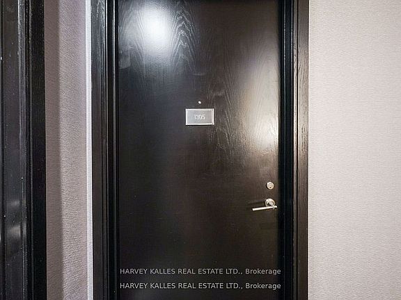 5th image of 18 Yorkville Ave #1305