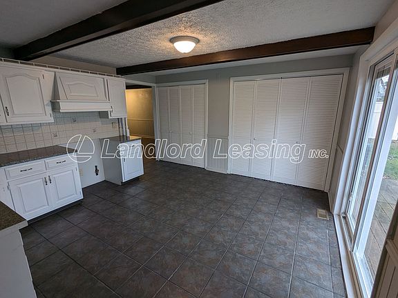 5th image of 3806 S Hogan Dr