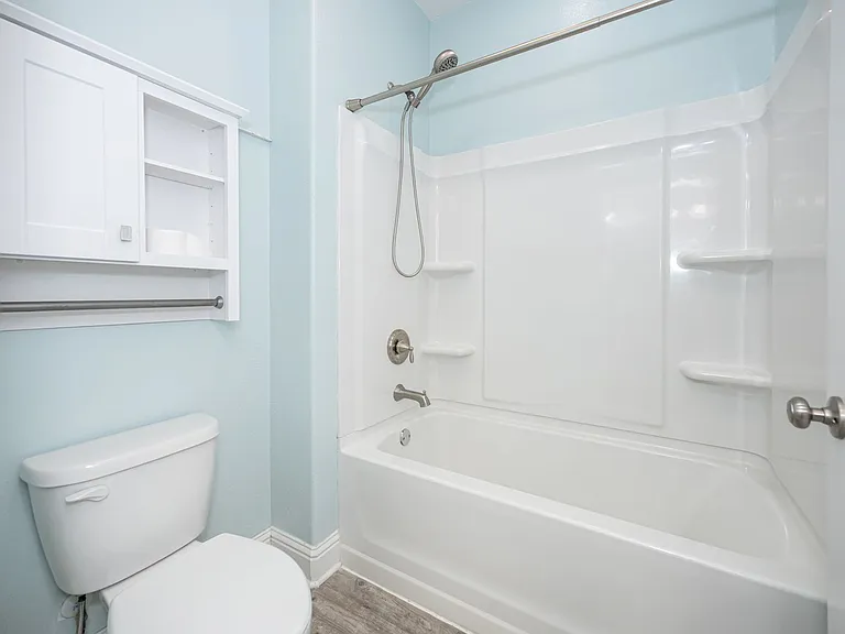 1013 Silverbell Cv — Photo 37
