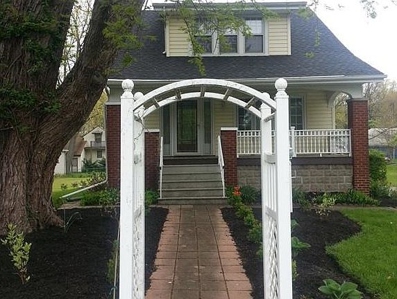 2nd image of 4535 Toledo Ave