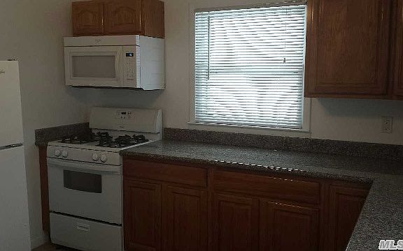 3rd image of 56 Dillmont Dr