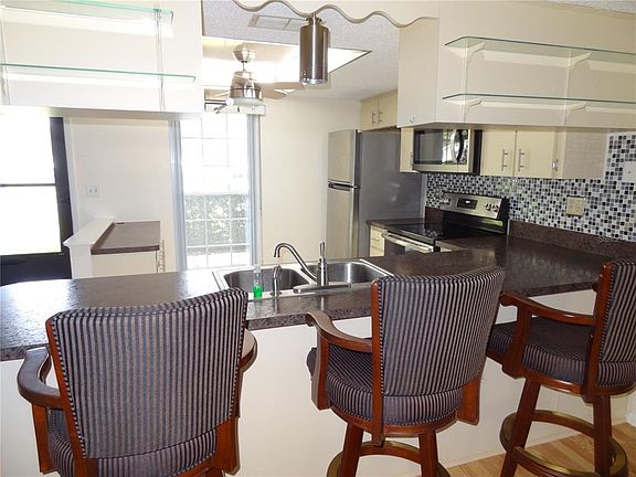 4th image of 7632 Danube Dr #7632