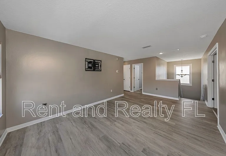 12107 Fern Haven Ave — Photo 10