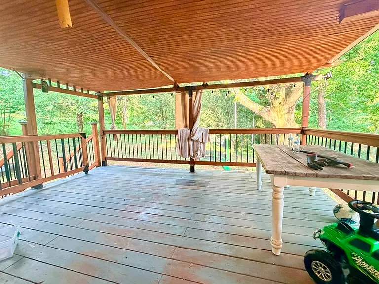 2313 Applewood Dr — Photo 3