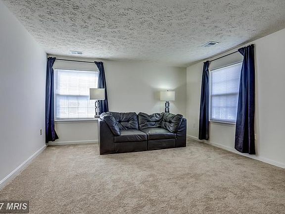 3rd image of 2181 Fawn Ct