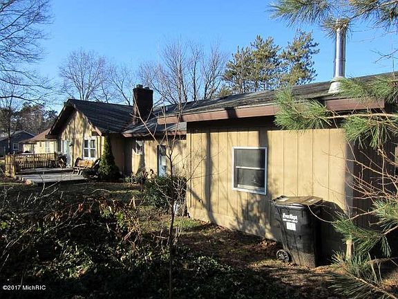 4th image of 362 Evergreen Dr