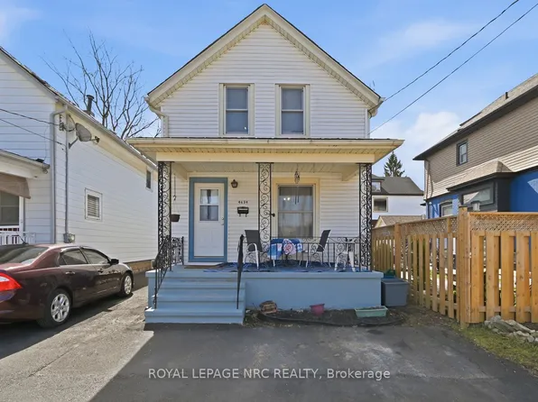 4634 Armoury St, Niagara Falls, ON L2E 1S6