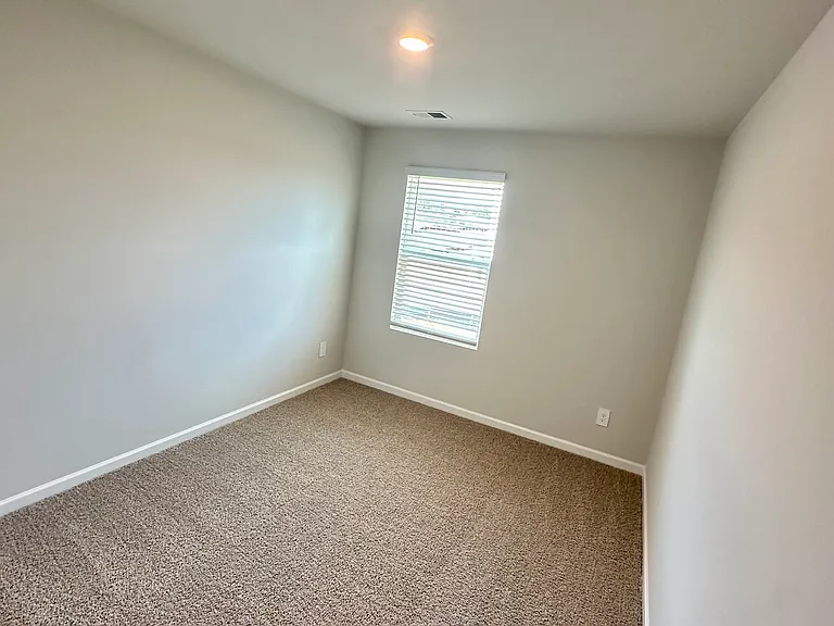 934 Liverpool Way #1 — Photo 11