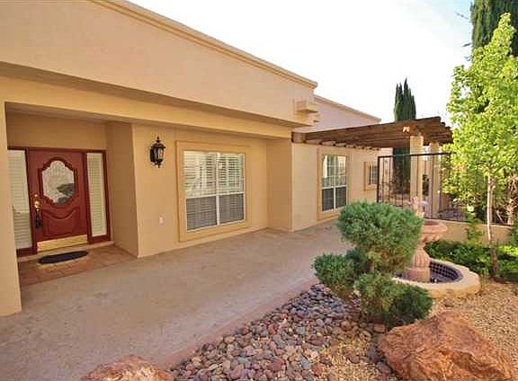 2nd image of 1017 Los Jardines Cir