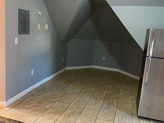 4th image of 63 Clifton St Unit 3