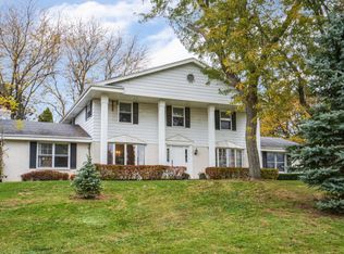 W210N11185 Mountbrooke Dr, Germantown, WI 53022