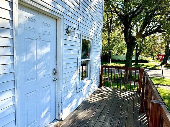 2nd image of 654 E Isabella Ave #1