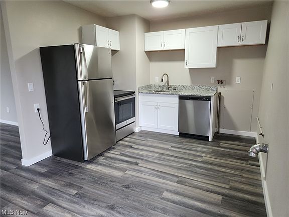 4th image of 4518 Tacoma Ave