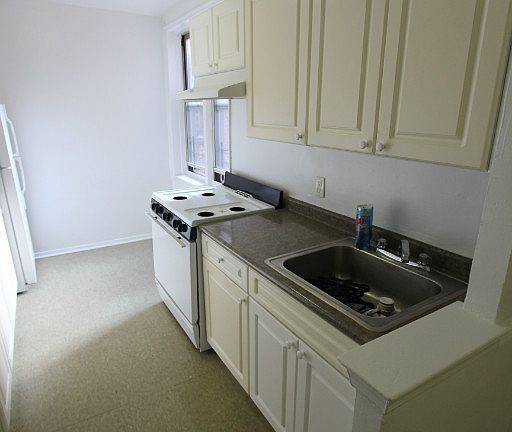 4th image of 10101 67th Dr #3B