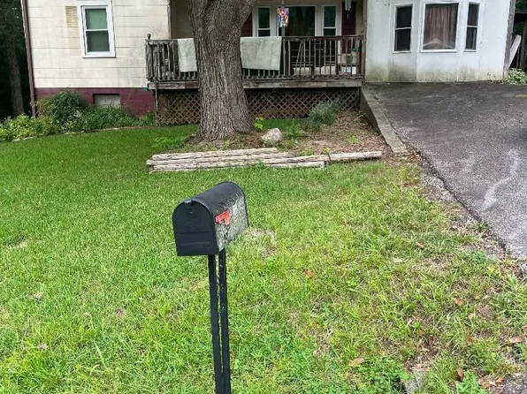 18 Hughes Rd, Greenville, SC 29611