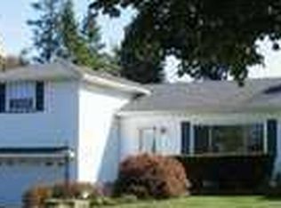 6 Highview Dr, Irondequoit, NY 14609