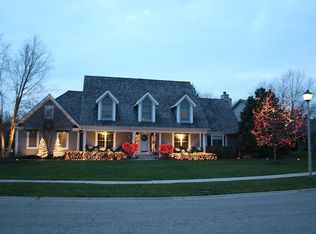 540 Red Cypress Dr, Cary, IL 60013