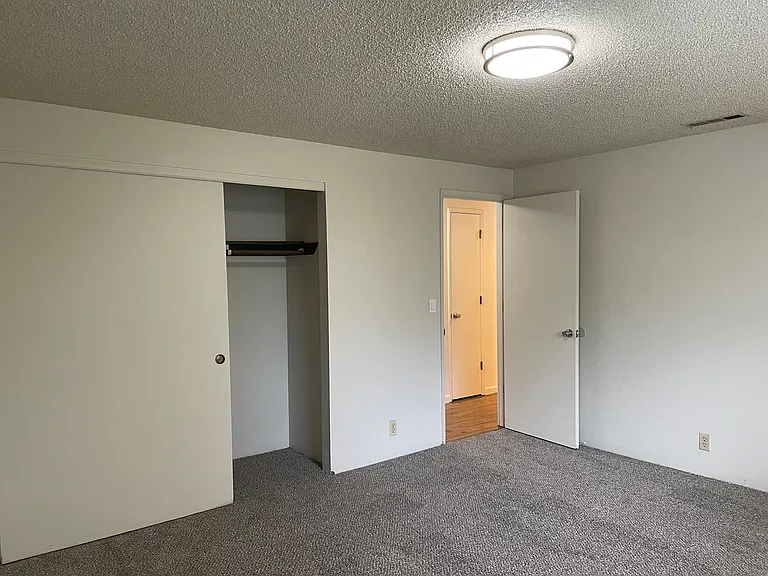 2315 Temple Dr — Photo 15