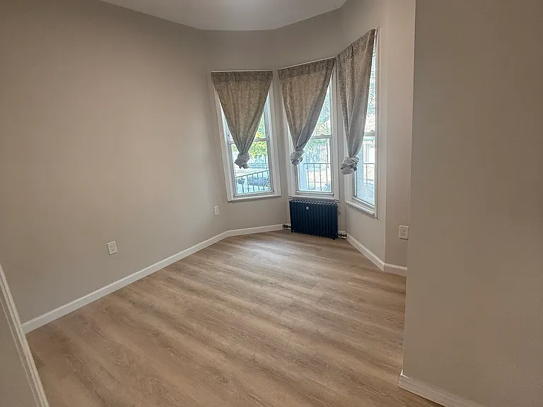 1812 Hunt Ave #1 — Photo 3