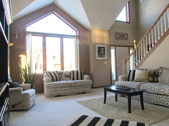 5th image of 2778 Blue Spruce Dr