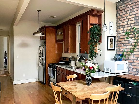 3rd image of 257 Lexington Ave APT 4L