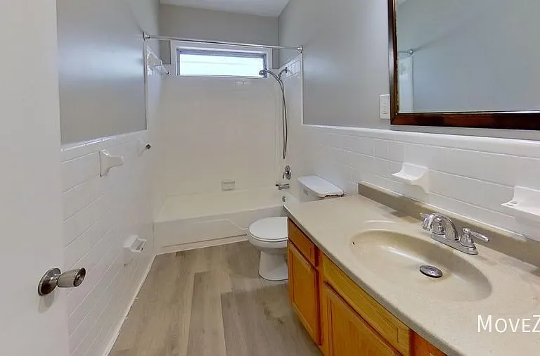 510 Wesley Ave — Photo 35