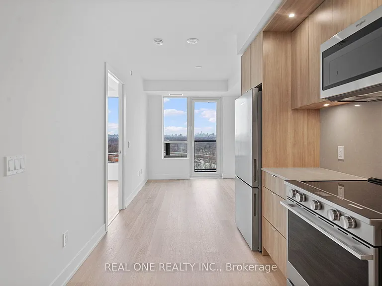 60 Central Park Dr #1602 — Photo 7