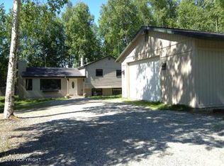 22450 Lake Hill Dr, Chugiak, AK 99567