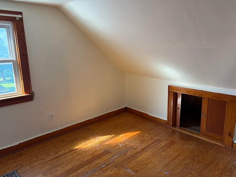 1420 Woodbury Ave — Photo 28