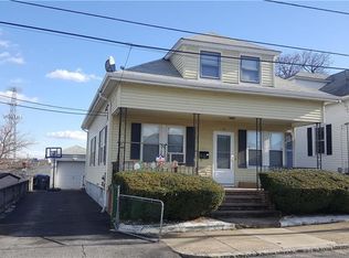 31 Brockton St, Providence, RI 02904