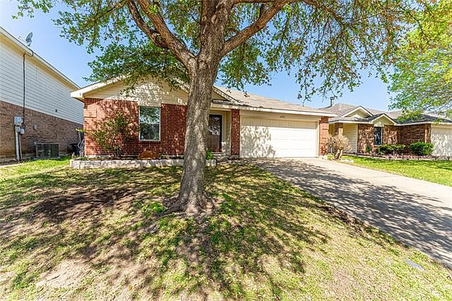 1st image of 6841 Meadow Way Ln