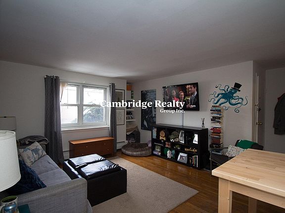 5th image of 91 Chestnut St #1T
