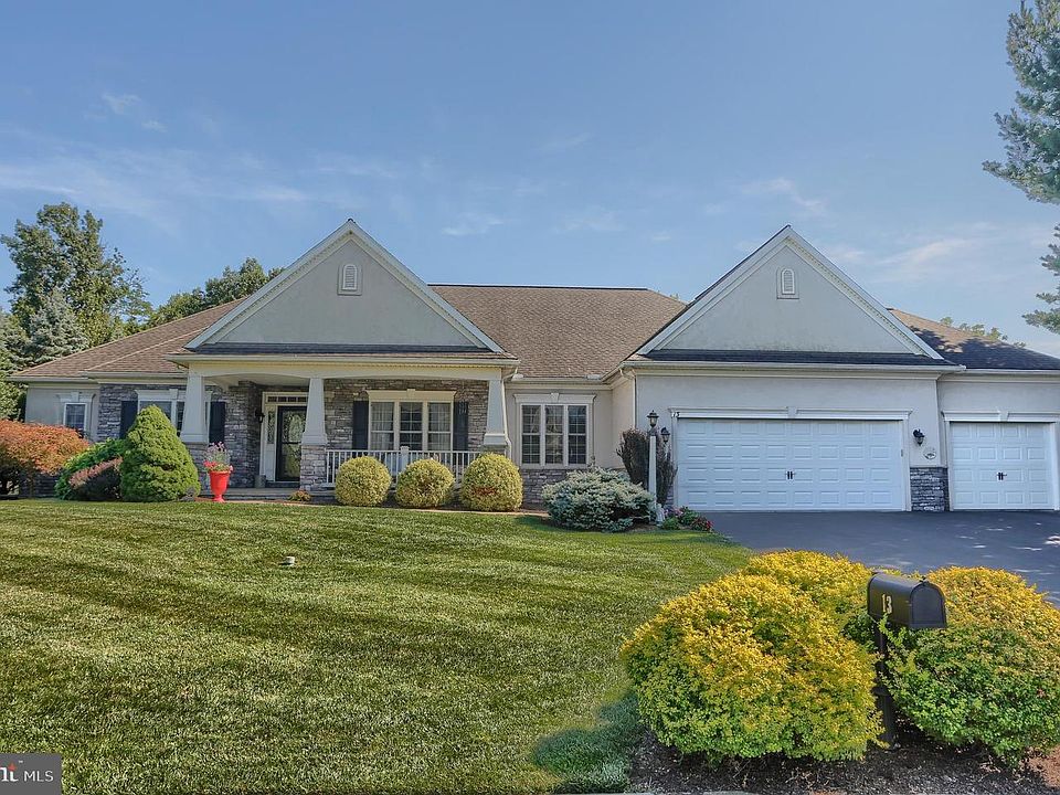 1st image of 13 Springdale Way