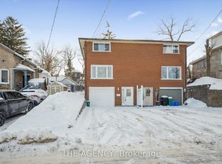 126 Queen St E, Cambridge, ON N3C2B2