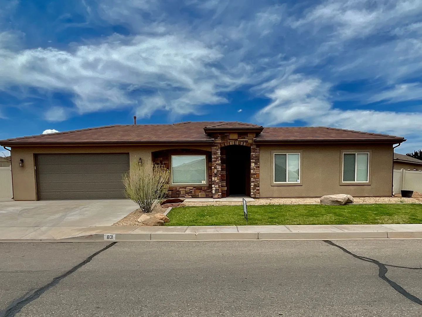 Pet-Friendly Three Bedroom Home in Riverside Heights — Photo 1
