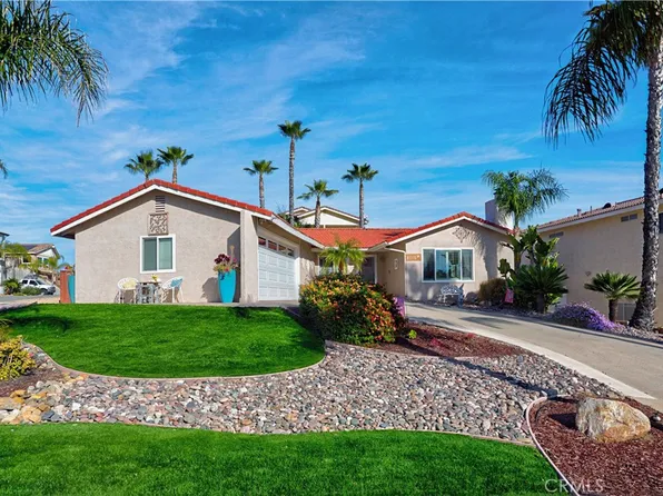 30820 Early Round Dr, Canyon Lake, CA 92587