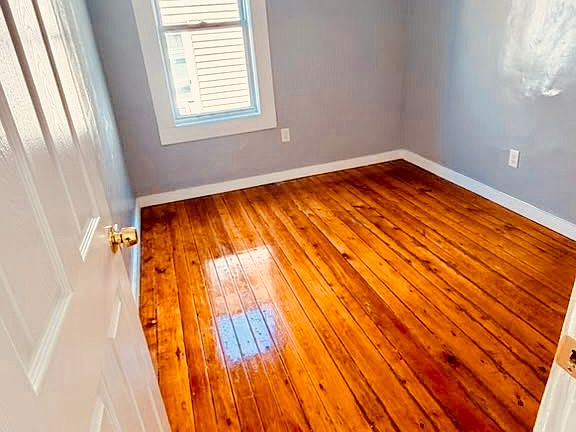 5th image of 502 4th St #2W
