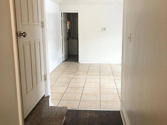 tile living/Dining Room