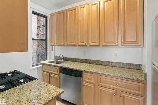 Rented by Brown Harris Stevens | media 7