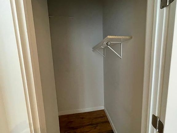 5th image of 1462 N Milwaukee Ave